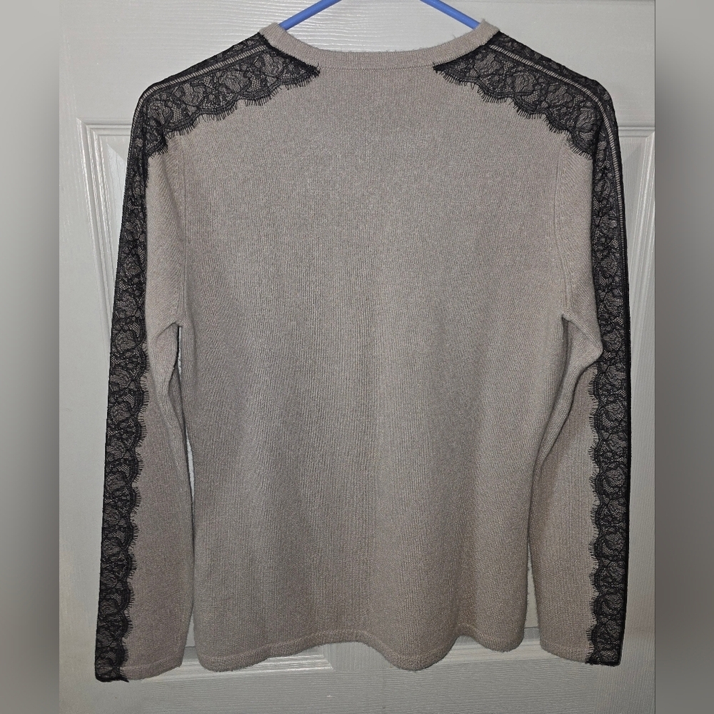 Neiman Marcus The Cashmere Collection Lace Trim Beige Cashmere Sweater M *READ* - Picture 4 of 9
